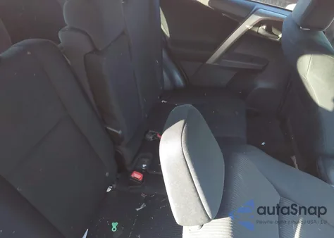 2015 Toyota Rav4 Le z USA, uszkodzony, nr VIN 2T3BFREVXFW336341